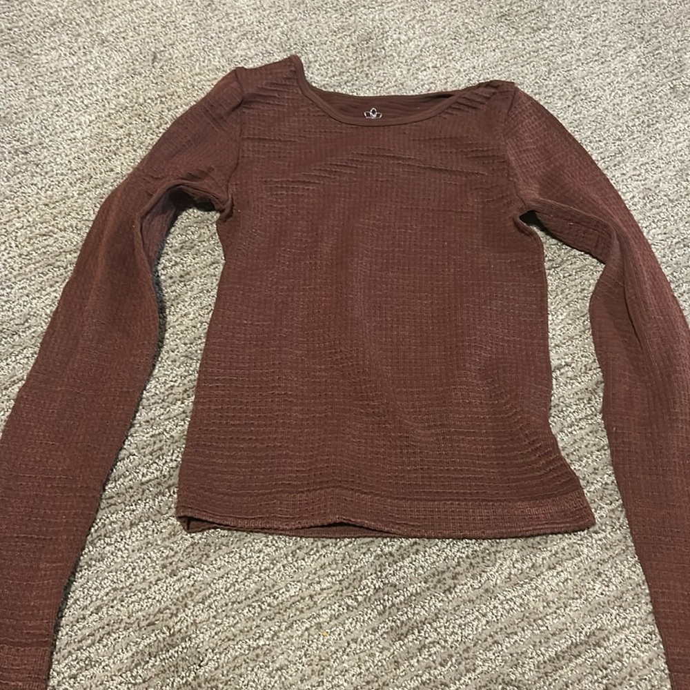 Long sleeve brown shirt. Worn a couple times.